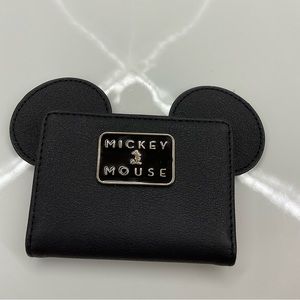 Disney Mickey Mouse black/red snapped card wallet